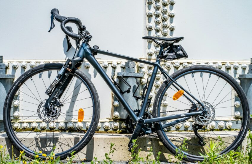 black and gray mountain bike